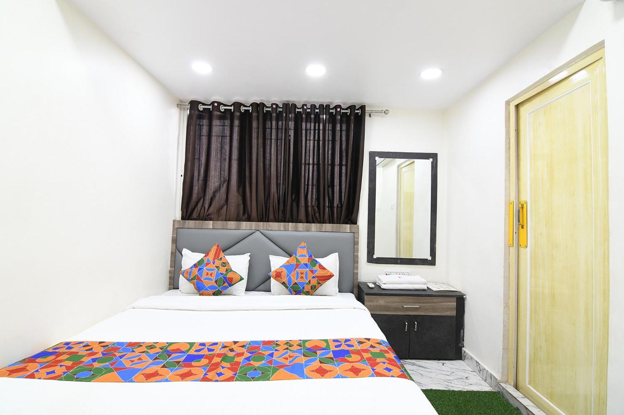 Hotel Fabexpress Sr Royale - Nr Sealdah Station à Calcutta Extérieur photo