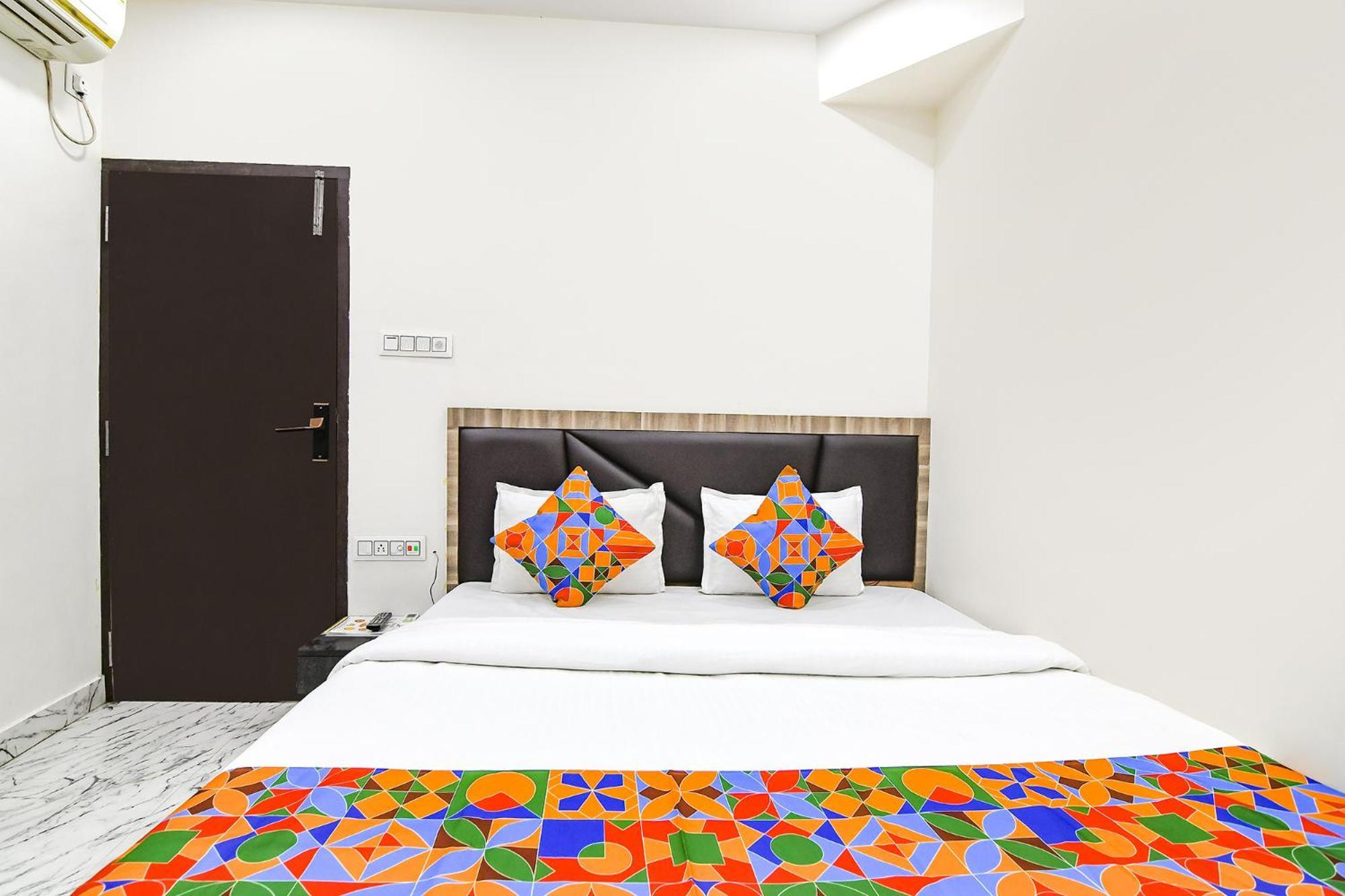 Hotel Fabexpress Sr Royale - Nr Sealdah Station à Calcutta Extérieur photo